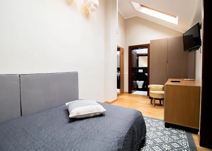 Ottimo Готель Брашов